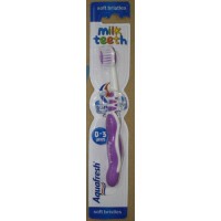 Зубная щетка Aquafresh Детская Фиолетовая 358